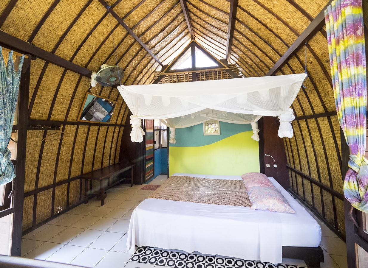Woodstock Gili - Garden And Bungalows Hotel กีลีตราวางัน ภายนอก รูปภาพ