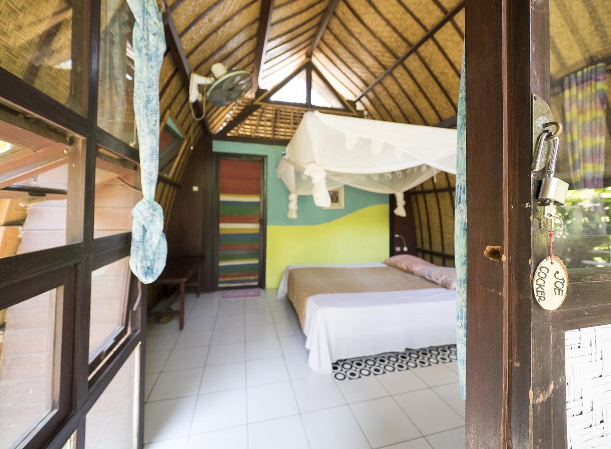 Woodstock Gili - Garden And Bungalows Hotel กีลีตราวางัน ภายนอก รูปภาพ