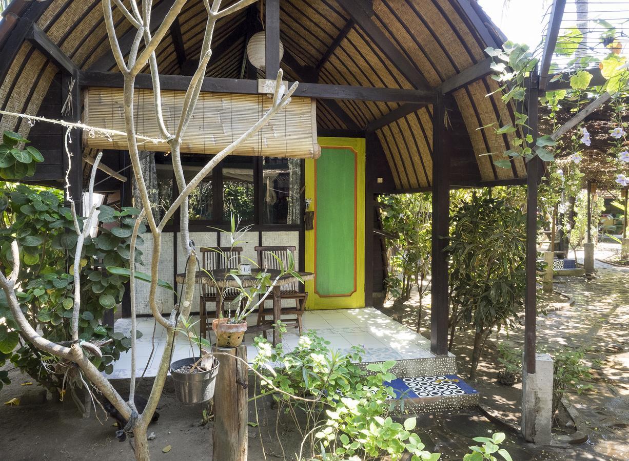 Woodstock Gili - Garden And Bungalows Hotel กีลีตราวางัน ภายนอก รูปภาพ