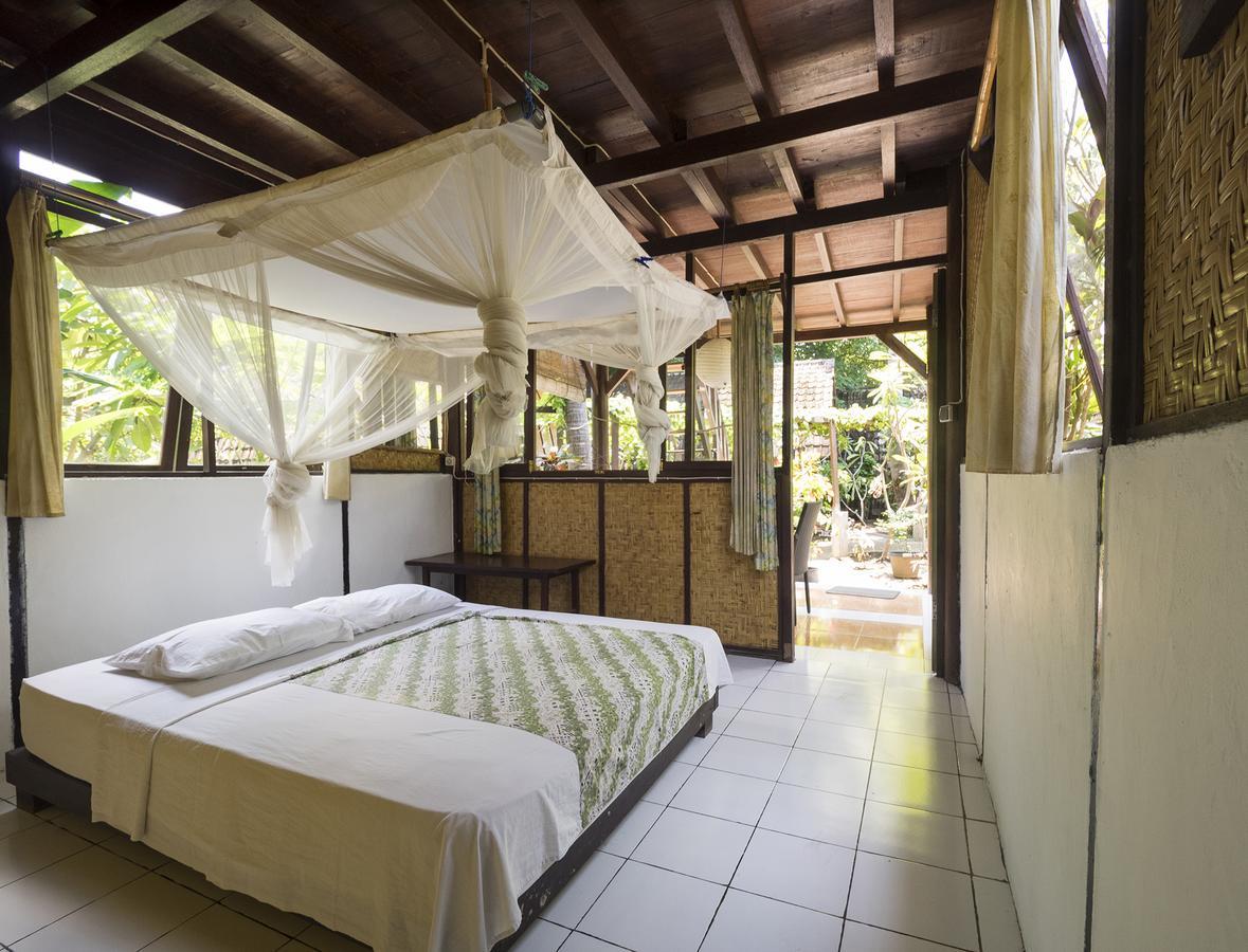 Woodstock Gili - Garden And Bungalows Hotel กีลีตราวางัน ภายนอก รูปภาพ