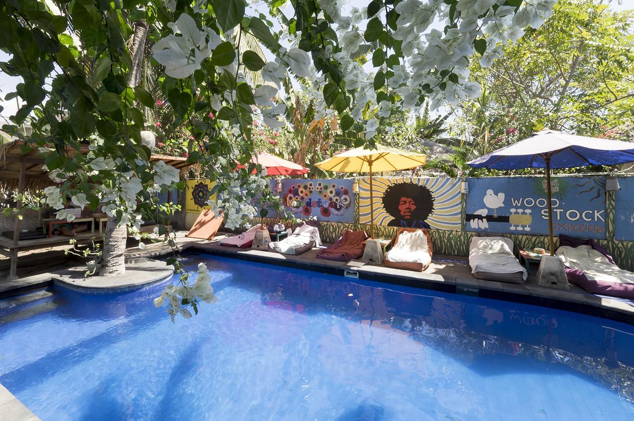 Woodstock Gili - Garden And Bungalows Hotel กีลีตราวางัน ภายนอก รูปภาพ