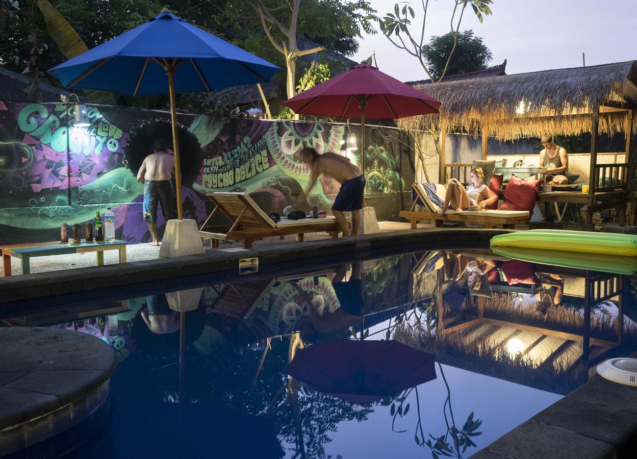 Woodstock Gili - Garden And Bungalows Hotel กีลีตราวางัน ภายนอก รูปภาพ