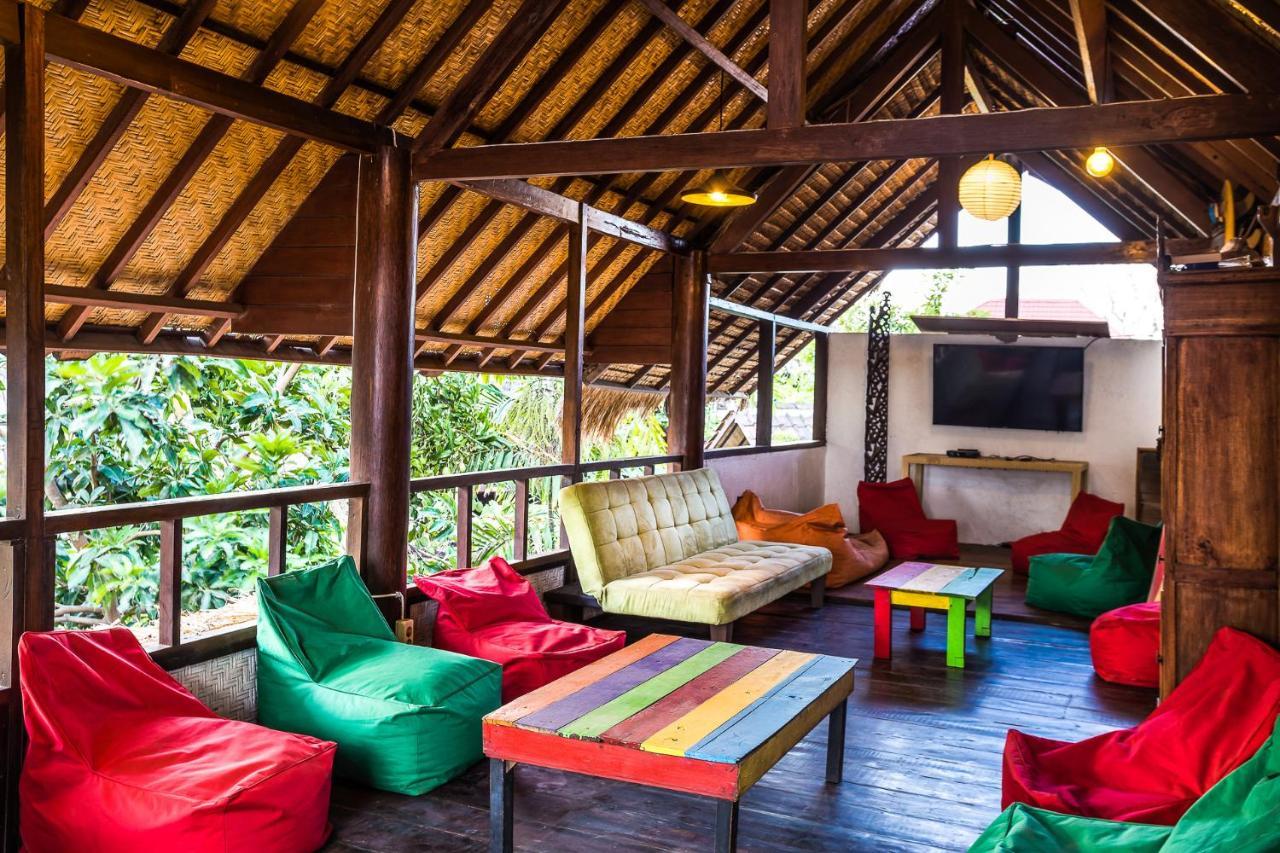 Woodstock Gili - Garden And Bungalows Hotel กีลีตราวางัน ภายนอก รูปภาพ