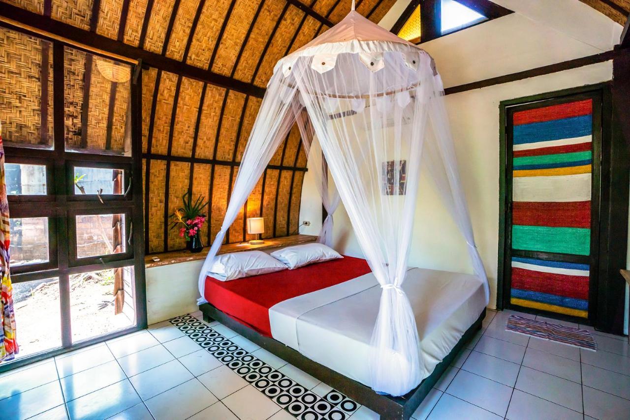 Woodstock Gili - Garden And Bungalows Hotel กีลีตราวางัน ภายนอก รูปภาพ