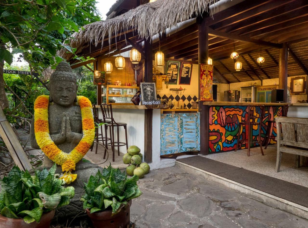Woodstock Gili - Garden And Bungalows Hotel กีลีตราวางัน ภายนอก รูปภาพ