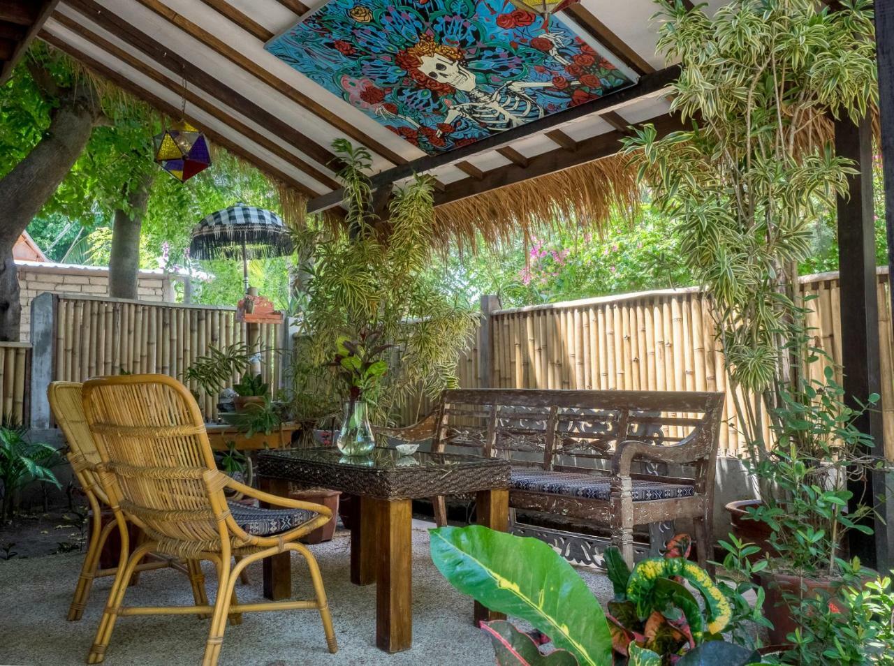 Woodstock Gili - Garden And Bungalows Hotel กีลีตราวางัน ภายนอก รูปภาพ