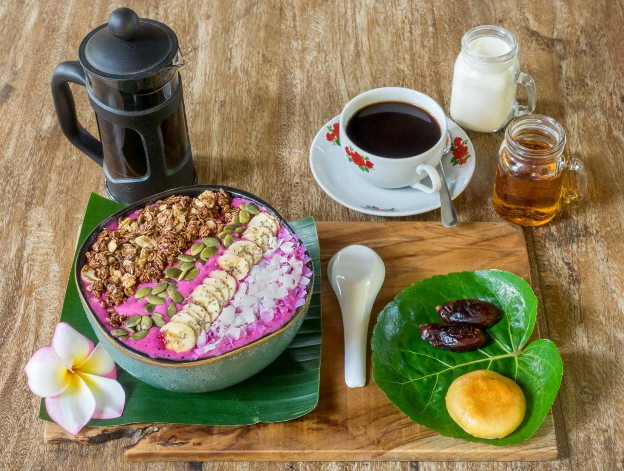 Woodstock Gili - Garden And Bungalows Hotel กีลีตราวางัน ภายนอก รูปภาพ